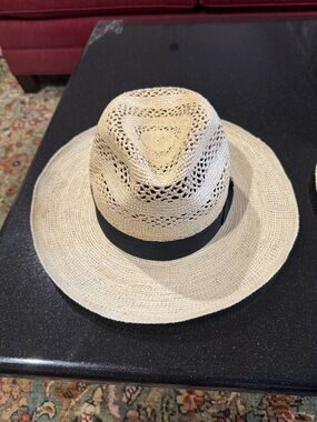 Tesi hand made in Italy Regina Hat with Black Band sz large NWT